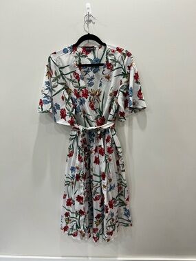 PrettyLittleThing White Floral Wrap Midi Dress with Red & Blue Blooms Size 12